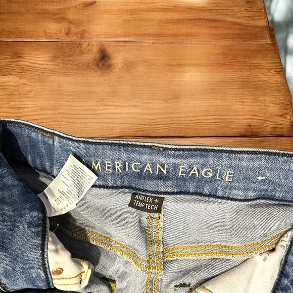 LOT of three (3) men’s American Eagle jeans. - Picture 8 of 10